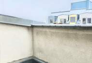 HELLE 2-ZIMMER DG WOHNUNG MIT eigener TERRASSE und GARTENNUTZUNG