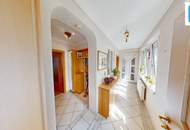 Wohnhaus mit Obstgarten, Wald und vielseitigen Nebengebäuden
