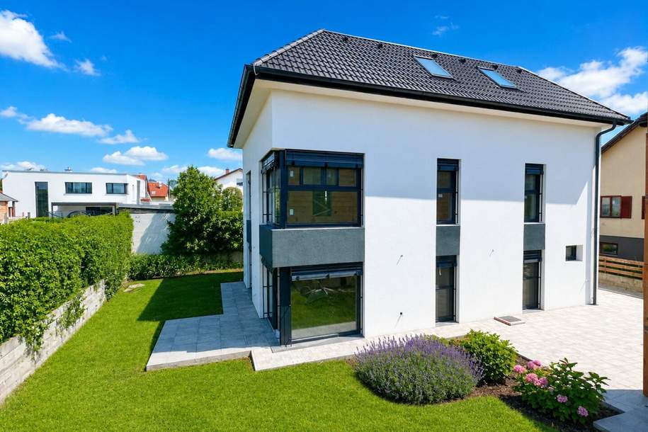 ERSTBEZUG!: Luftwärmepumpe/Fußbodenheizung I 2 Stellplätze + 1 Elektro Stellplatz I ca. 217m2 Außenfläche I 6 Schlafzimmer I, Haus-miete, 2.990,00,€, 2333 Bruck an der Leitha