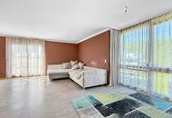 Modernes Einfamilienhaus mit Pool und Photovoltaik