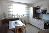 Hochart: Wohnen, oder Wohnen &amp; Arbeiten? Wohn- und Geschäftshaus mit Fernblick!