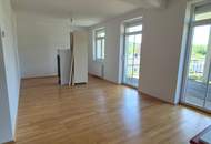 SCHÖNE 3-ZIMMERWOHNUNG MIT TRAUMTERRASSE