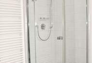 Lichtdurchflutetes, anspruchsvolles Eckreihenhaus mit Swim Spa Pool
