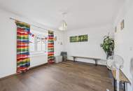 Ein Haus, viele Möglichkeiten | Großzügiges Zuhause mit zwei Wohnebenen und Ausbaureserve | 2 Küchen | Separate Eingänge | Garten mit viel Privatsphäre