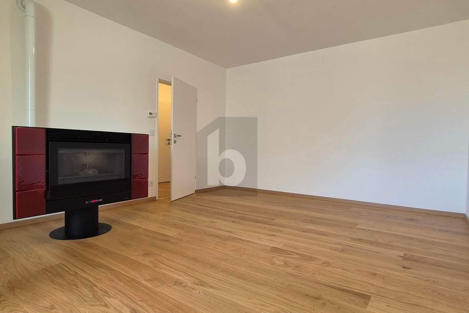 ERSTBEZUG NACH RENOVIERUNG | 3-ZIMMER-WOHNUNG MIT SÜD-LOGGIA, PARKPLATZ & BALKONKRAFTWERK, Wohnung-miete, 929,50,€, 3362 Amstetten