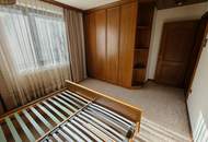 ca. 160m² NFL | Einfamilienhaus im Grünen | große Garage & Keller | Renovierungsbedarf