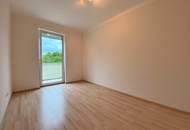 Schöne Balkonwohnung | Wohnküche + 2 separate Zimmer | Eggendorf - Sportplatzgasse