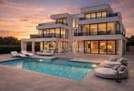 Luxusvilla nahe Wien | 406 m² Wohnfläche | Pool, Wellness &amp; Lift | Weinbergblick im Weinviertel