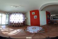 Ansprechende Wohnung mit Loggia und Garagenparkplatz