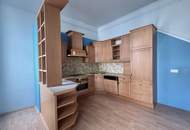 Großzügige Altbauwohnung mit großem Ausbaupotential