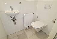 TERRASSENHIT, U3-Nähe, gepflegte 61 m2 Neubau mit 45 m2 Terrasse, 2 Zimmer, Einbauküche, Wannenbad, 3. Liftstock, Lorystraße