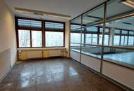 Geschäfts-, Gewerbe- und Bürogebäude im Zentrum