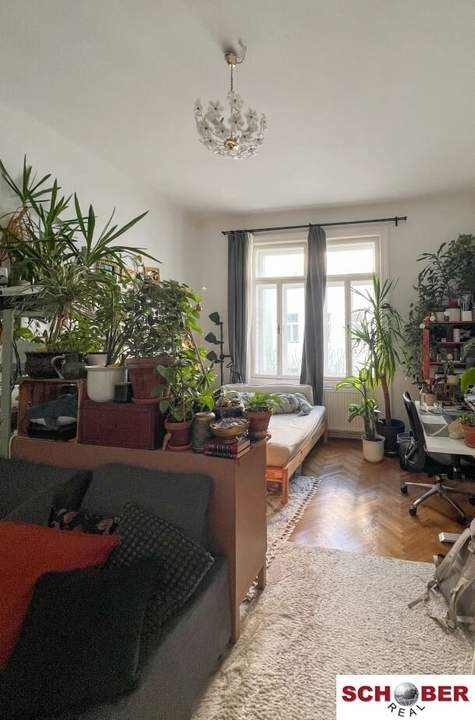 Helle Altbauwohnung mit 2,5 Zimmer im 3. OG ohne Lift