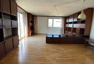 Großzügige Wohnung mit schöner Aussicht in Graz/Liebenau