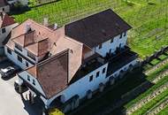 TRADITIONSREICHER WINZERHOF MIT PENSION &amp; HEURIGEN IN BESTER WACHAUER LAGE