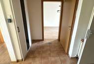 Wohnhaus mit viel Potential, Garten & Pool in Wels-Maxlheid