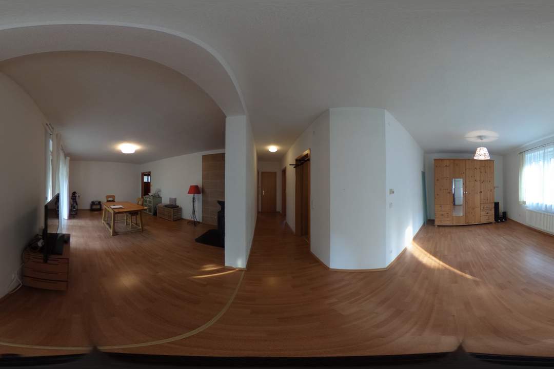 Ebenerdige Eigentumswohnung mit Tiefgaragenplatz!