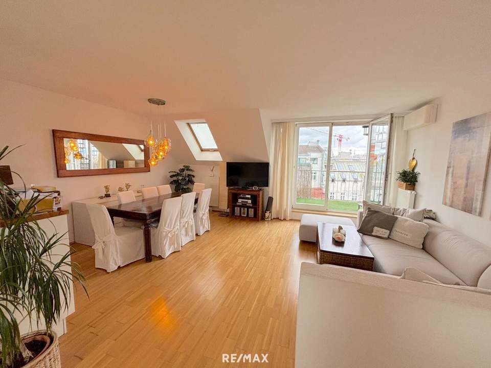 Gut geschnittene Dachgeschoßwohnung in beliebter Wiener Lage