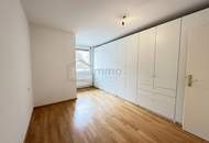 Bregenz - Zentrale Innenstadtlage, auf fast 90 m2 Wohnfläche, 3. Stock, Aussicht von 2 Balkonen auf die Dächer der Stadt.