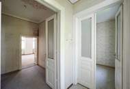 Viel Raum zum kleinen Preis! Attraktive, jedoch renovierungsbedürftige 4-Zimmer-Wohnung!