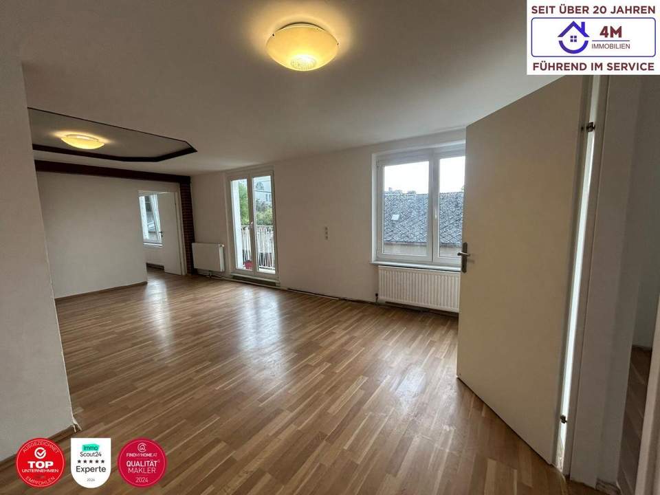 Elegantes Zweifamilienhaus mit privatem Garten – selten, flexibel, wertvoll.