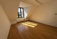 Stilvoll wohnen am Rooseveltplatz: 4-Zimmer-Dachgeschoss mit Terrasse