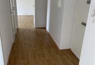 Ländliches Wohnen in zentrumsnaher Lage! Einladende 2-Zimmer Wohnung mit Balkon und idealer Raumaufteilung! Optimale Infrastruktur!