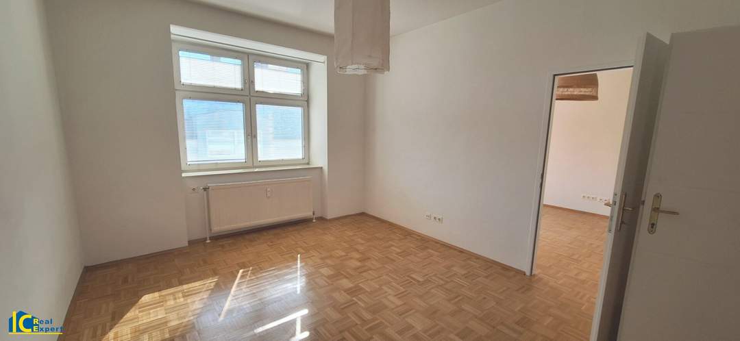 Unbefristete, ideale & zentral begehbare 3 Zimmer Wohnung