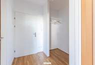 Ruhige, helle City-Wohnung mit Innenhofausrichtung und schöner Loggia