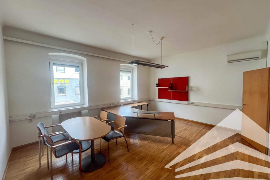 Günstige 55 m² Bürofläche in Urfahr zu vermieten! Gratis Umzugsmonat!, Gewerbeobjekt-miete, 671,64,€, 4020 Linz(Stadt)