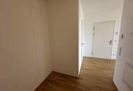 MARINA TOWER - Helle 2-Zimmer-Wohnung mit Balkon und überdachter Loggia