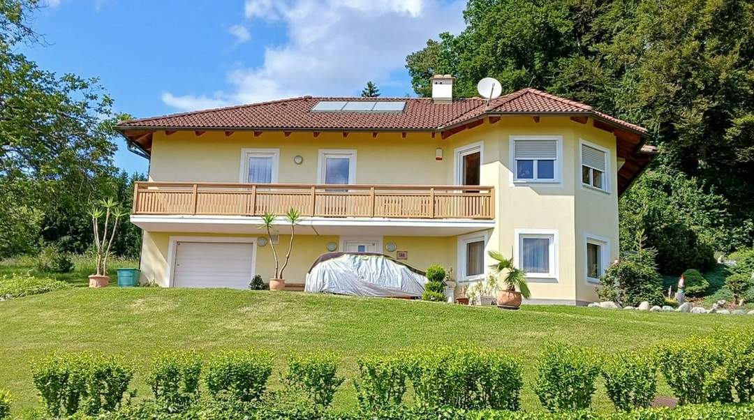 Gepflegter Bungalow mit Traumaussicht