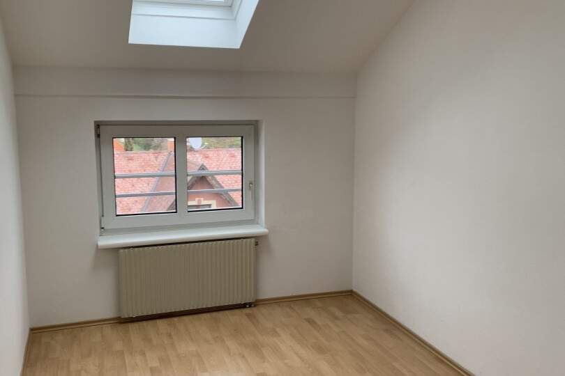 2-Zimmer-DG-Wohnung in Gumpoldskirchen, TOPLAGE!, Wohnung-kauf, 149.000,€, 2352 Mödling