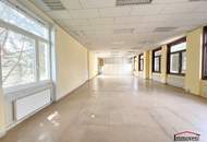 Große, sanierungsbedürftige Bürofläche in Citylage!