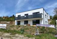 Neubau-Doppelhaushälfte in Pressbaum - Modernes Wohnen mit Garten und Carport