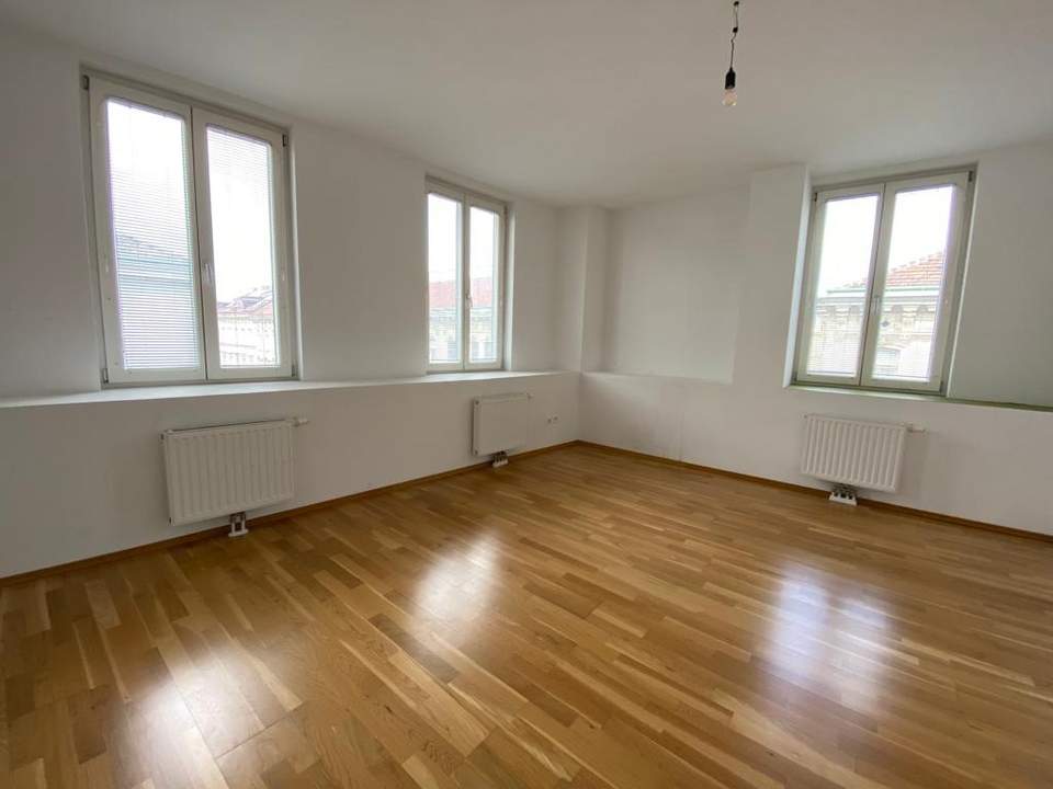 Befristet bis zum 31.01.2028 vermietet – stilvolle Dachgeschoss-Maisonette mit Terrasse