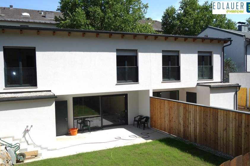 Moderne Doppelhaushälfte in TOP LAGE - ERSTBEZUG - PROVISIONSFREI!, Haus-kauf, 550.000,€, 3100 Sankt Pölten(Stadt)