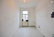 Schöner 2-Zimmer-Altbau mit hofseitigem Schlafzimmer und Balkon