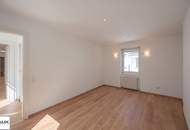 **Wohllebengasse: großzügige Dachgschosswohnung mit Terrasse u. Fernblick - Nähe Belvedere / Innenstadt **