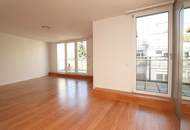 KEINE SCHRÄGEN !!! - Die Wohnfläche ist voll nutzbar + 1 Gartenterrasse (ca. 100 m²) + 5 Terrassen (ca. 50 m²) + 1 Garagenplatz im Eigentum