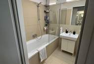 Super-schicke, hochwertige DG-Wohnung mit Balkon und Klimaanlage!