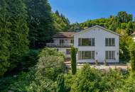 Große Villa thronend über Feldkirch mit Baulandreserve