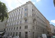 Modernes Altbau-Büro mit Parkblick