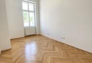 ++ NEU ++ TOLLE MAISONETTE - VIER Zimmer mit TERRASSE - Altbau