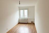 UNBEFRISTET und SANIERT: Großzügige Wohnung mit hervorragender Infrastruktur! Nur für eine Wohngemeinschaft geeignet!