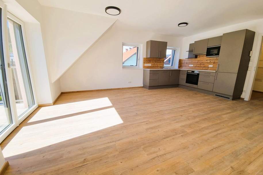 Neubau! Moderne 2-Zi.-Dachgeschoß-Wohnung mit großen Balkon, Wohnung-miete, 1.150,00,€, 5164 Salzburg-Umgebung