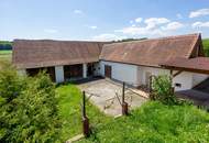 Einfamilienhaus mit großem Grundstück und Nebengebäuden