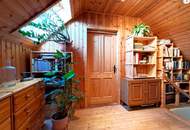 saniertes Bauernhaus mit Wintergarten, Pferde-Stallung und großem Stadel