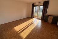 Sanierte Garçonnière mit Parkplatz in Top-Lage!