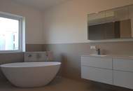 PERFEKTES, MODERNES, NEUES TRAUMHAUS IM ERSTBEZUG AM FELSER SEE